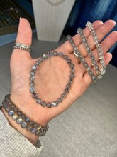 Load image into Gallery viewer, Labradorite stone bracelet