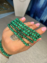 Load image into Gallery viewer, Malachite stone bracelet