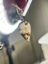 Load image into Gallery viewer, Plume Agate pendant