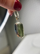 Load image into Gallery viewer, Moldavite pendant