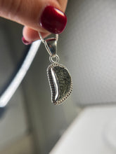 Load image into Gallery viewer, Moldavite pendant