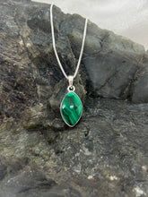 Load image into Gallery viewer, Malachite pendant