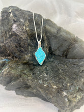 Load image into Gallery viewer, Turquoise pendant