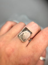 Load image into Gallery viewer, Secret Garden Quartz ring