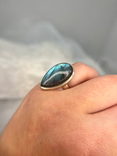 Load image into Gallery viewer, Labradorite ring