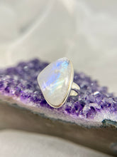 Load image into Gallery viewer, Moonstone ring