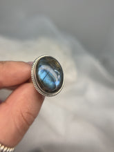 Load and play video in Gallery viewer, Labradorite ring