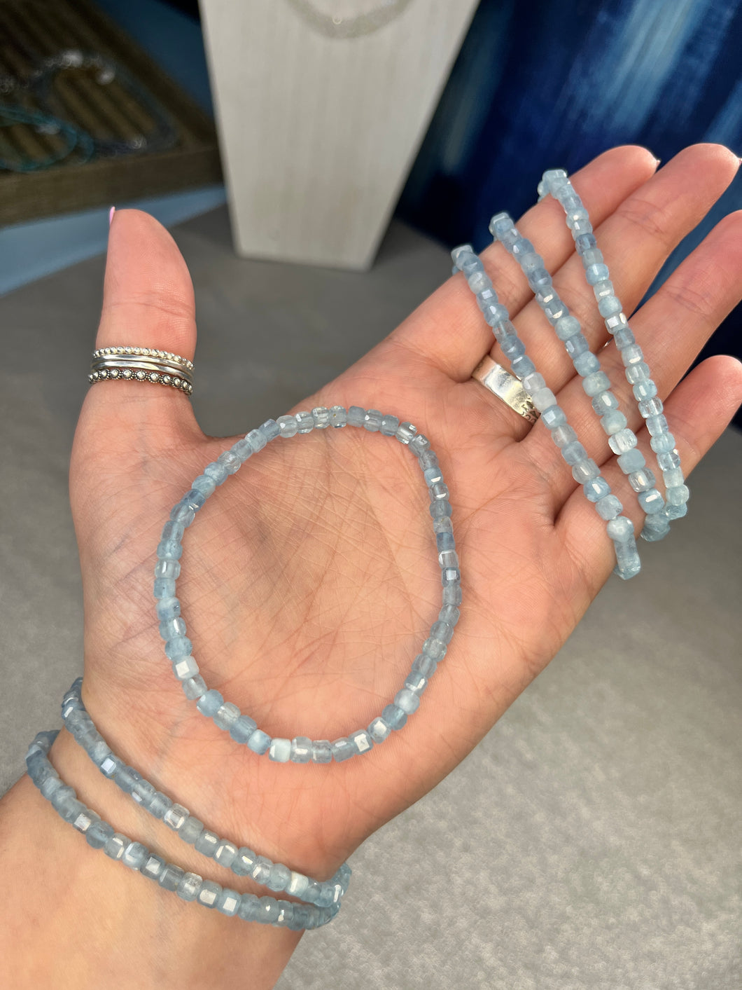 Aquamarine faceted stone bracelet