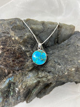 Load image into Gallery viewer, Turquoise pendant
