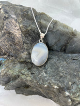 Load image into Gallery viewer, Gray Agate pendant
