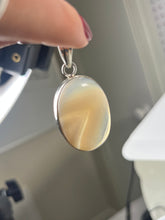 Load image into Gallery viewer, Gray Agate pendant
