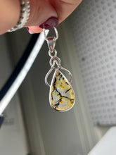 Load image into Gallery viewer, Dendritic Quartz pendant
