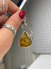 Load image into Gallery viewer, Dendritic Quartz pendant
