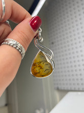 Load image into Gallery viewer, Dendritic Quartz pendant
