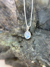 Load image into Gallery viewer, Moonstone pendant
