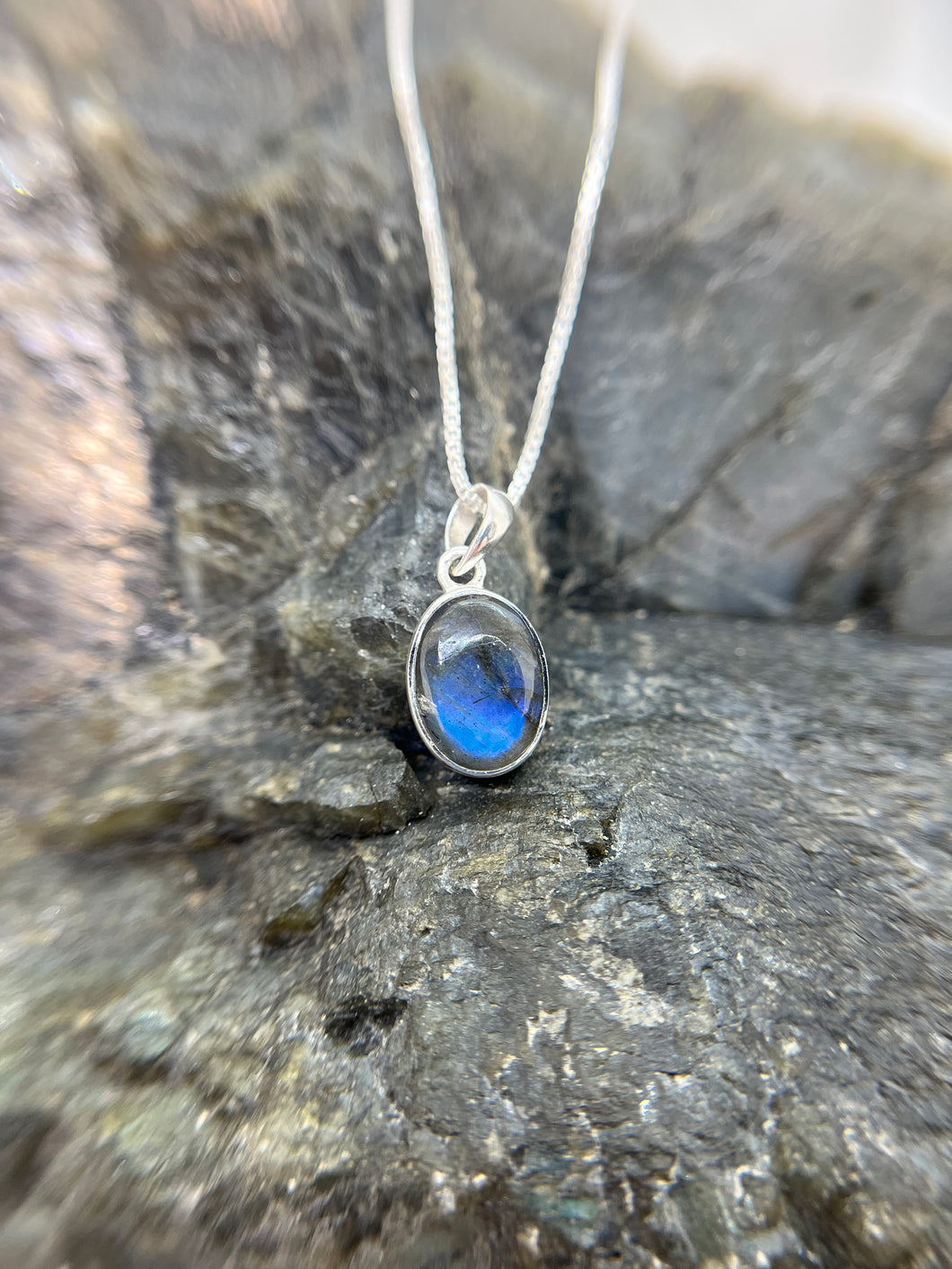 Labradorite pendant