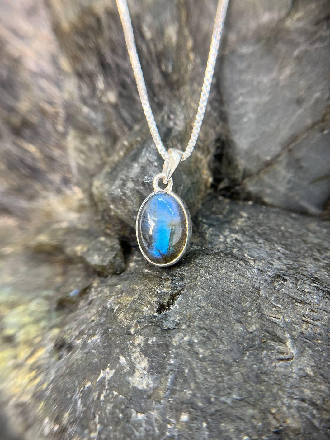 Labradorite pendant