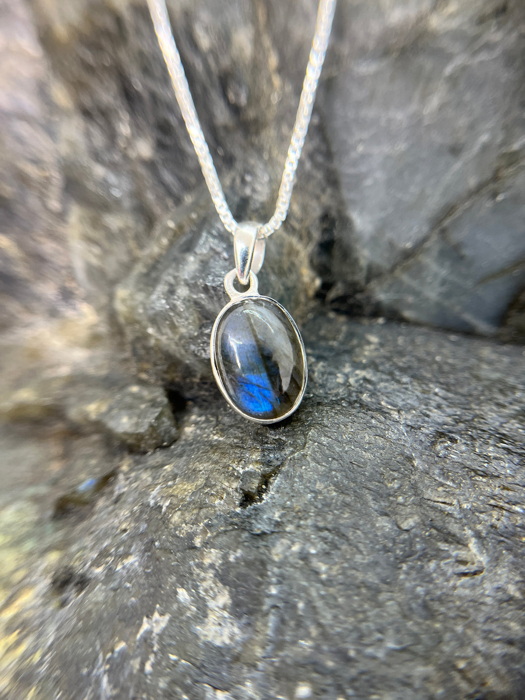 Labradorite pendant