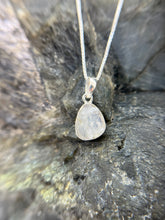 Load image into Gallery viewer, Moonstone pendant
