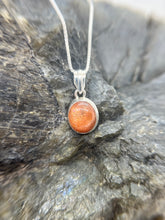 Load image into Gallery viewer, Sunstone pendant
