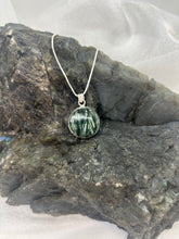 Load image into Gallery viewer, Seraphinite pendant
