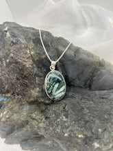 Load image into Gallery viewer, Seraphinite pendant
