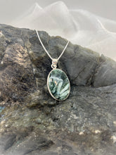 Load image into Gallery viewer, Seraphinite pendant
