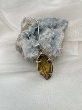 Load image into Gallery viewer, Amber pendant
