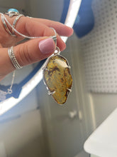 Load image into Gallery viewer, Amber pendant
