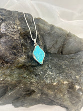 Load image into Gallery viewer, Turquoise pendant
