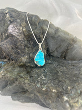 Load image into Gallery viewer, Turquoise pendant
