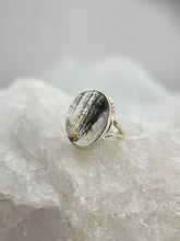 Load image into Gallery viewer, Secret Garden Quartz ring
