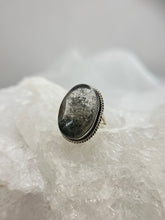 Load image into Gallery viewer, Secret Garden Quartz ring
