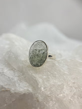 Load image into Gallery viewer, Secret Garden Quartz ring
