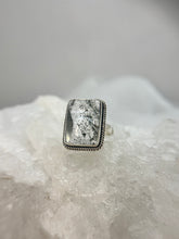 Load image into Gallery viewer, Secret Garden Quartz ring
