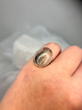 Load image into Gallery viewer, Secret Garden Quartz ring
