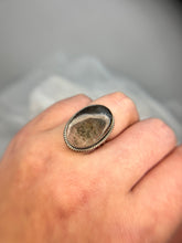 Load image into Gallery viewer, Secret Garden Quartz ring
