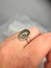 Load image into Gallery viewer, Secret Garden Quartz ring
