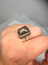 Load image into Gallery viewer, Secret Garden Quartz ring
