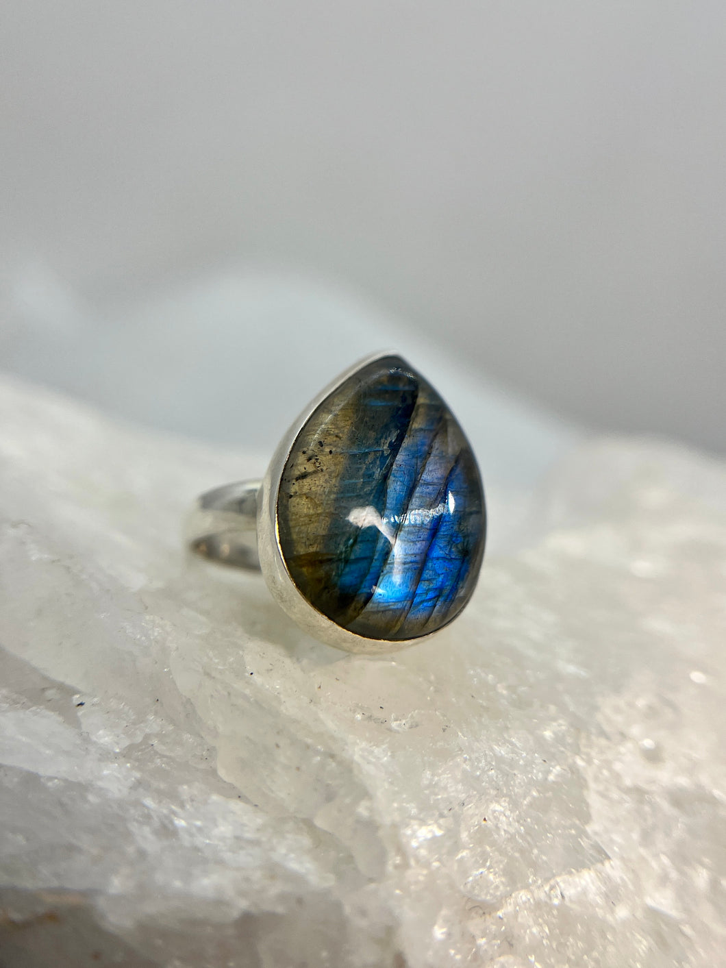 Labradorite ring