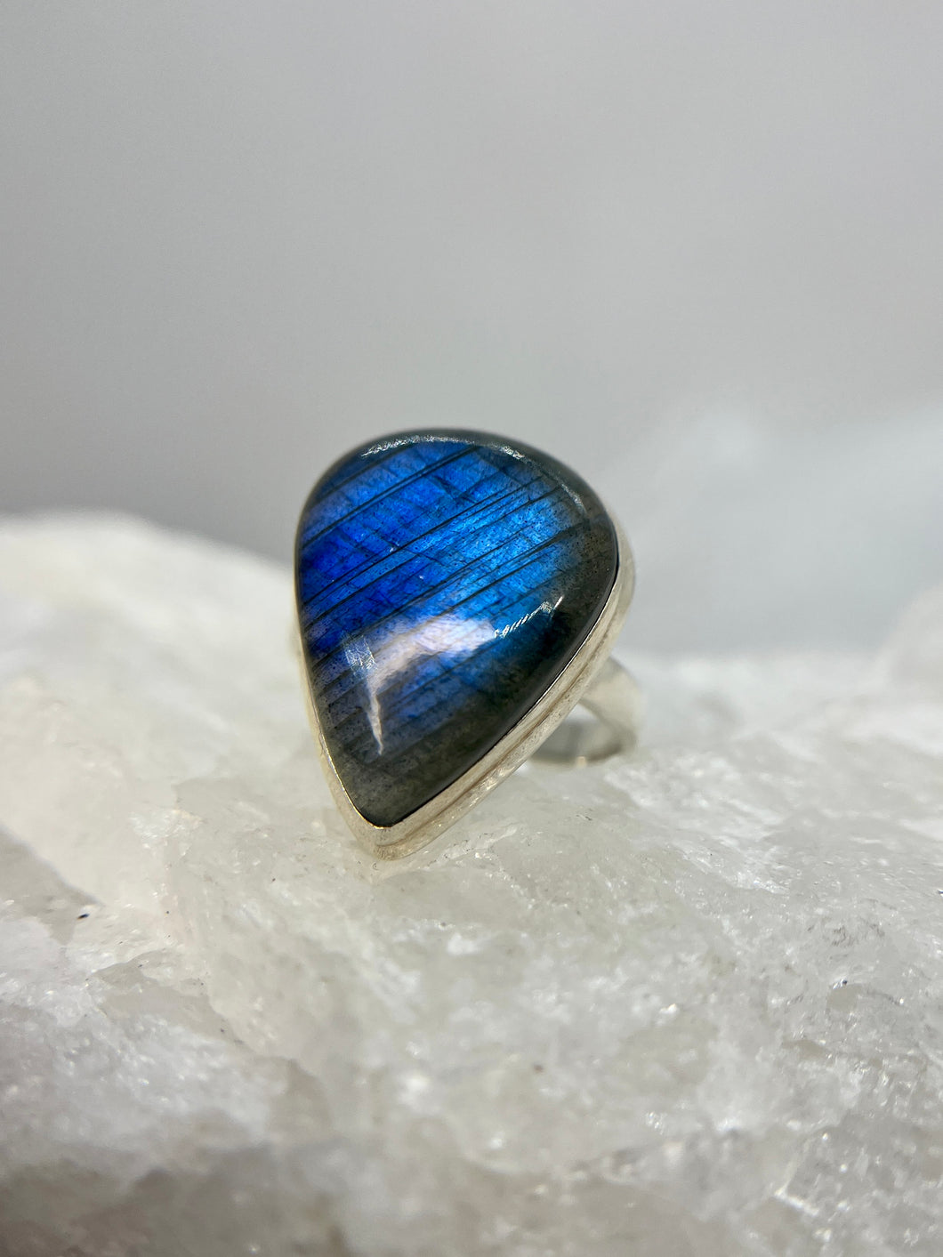 Labradorite ring