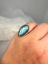 Load image into Gallery viewer, Labradorite ring
