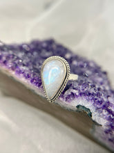 Load image into Gallery viewer, Moonstone ring
