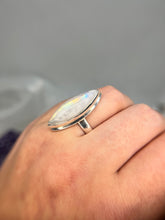 Load image into Gallery viewer, Moonstone ring
