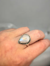 Load image into Gallery viewer, Moonstone ring
