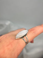 Load image into Gallery viewer, Moonstone ring
