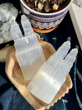 Load image into Gallery viewer, Selenite double tower - 6&quot;
